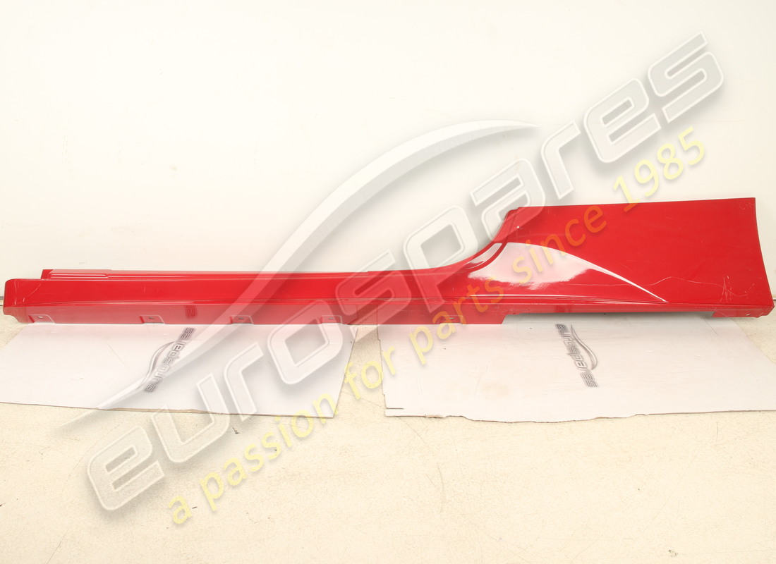 neue (sonstige) ferrari untertürverkleidung links. teilenummer 83261500 (8)