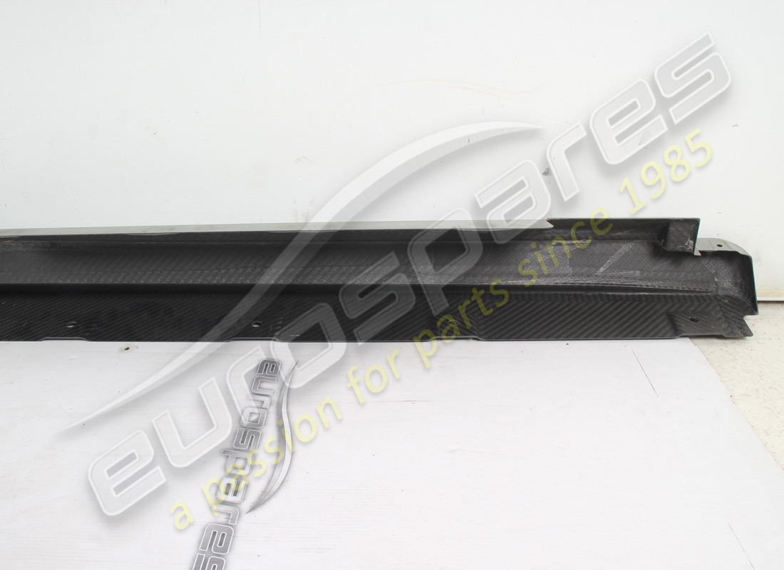 neue ferrari untertürverkleidung links. teilenummer 83261500 (6)