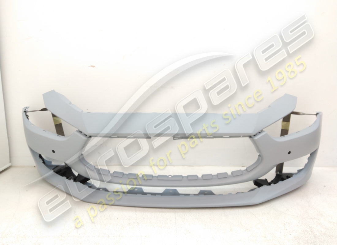 neuer maserati frontstoßstange. teilenummer 673008185 (1)