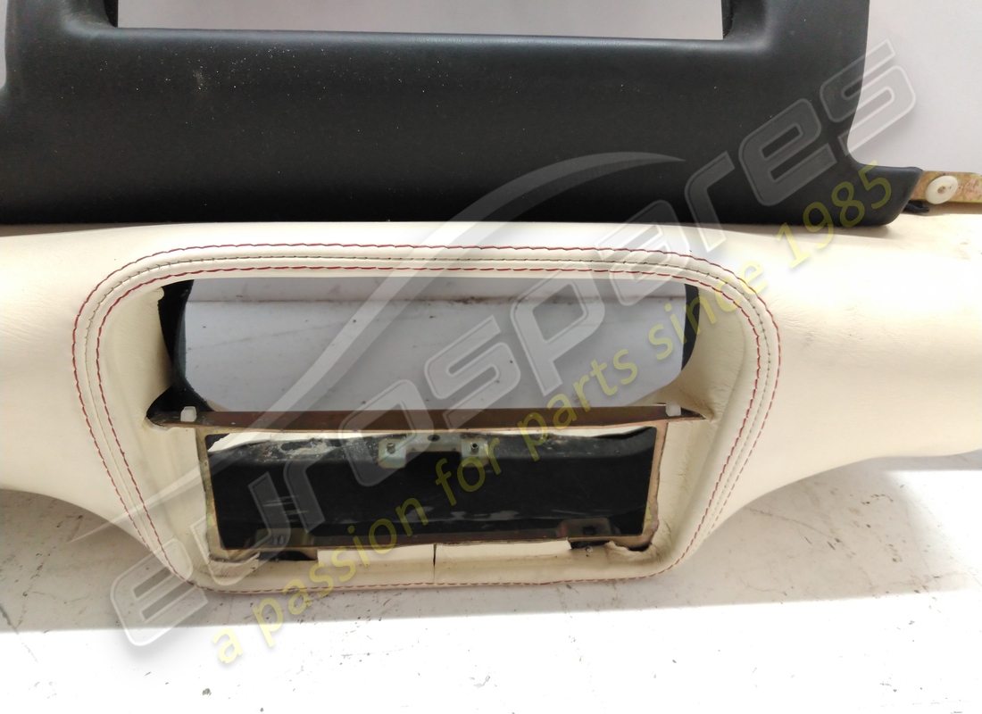 gebrauchter ferrari gepolsterter armaturenbrett-oberrahmen. teilenummer 648847.. (2)