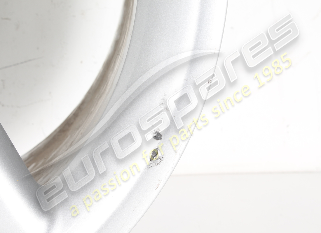 gebrauchtes ferrari hinterrad (magnesium - speedline). teilenummer 165112 (4)