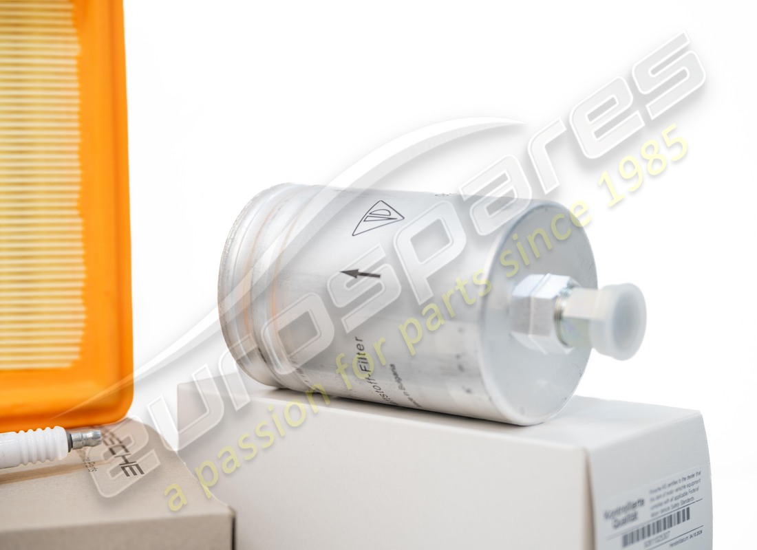 NEUES PORSCHE WARTUNGSSET - - FÜR - REGELMÄSSIGE WARTUNG - BEINHALTET: TEILENUMMER 95110093000 (5) neues porsche wartungsset - - für - regelmässige wartung - beinhaltet: teilenummer 95110093000 (5)