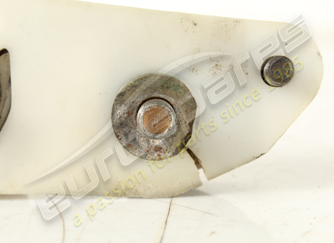 GEBRAUCHTE FERRARI LINKE FANGPLATTE. TEILENUMMER 40115602 (2) gebrauchte ferrari linke fangplatte. teilenummer 40115602 (2)