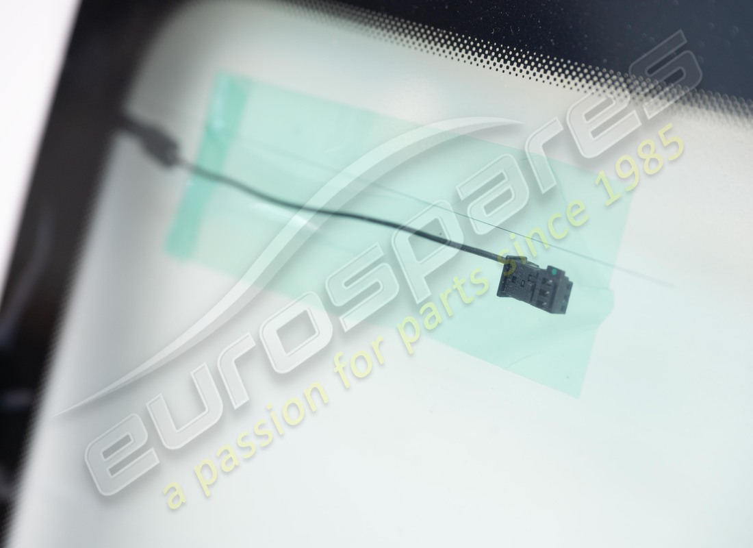 NEUES LAMBORGHINI WINDSCHUTZSCHEIBENGLAS (GEHÄRTET). TEILENUMMER 4ML845099T0P0 (3) neues lamborghini windschutzscheibenglas (gehärtet). teilenummer 4ml845099t0p0 (3)