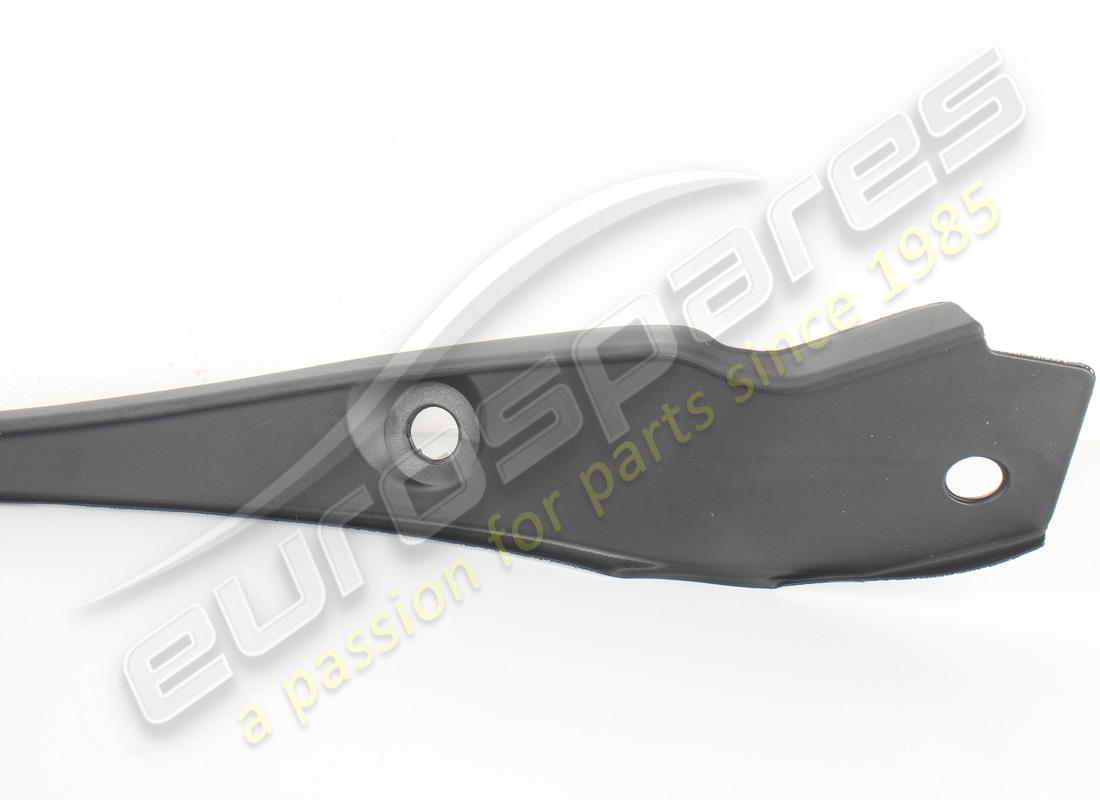 neues maserati linksformteil. teilenummer 670142160 (3)