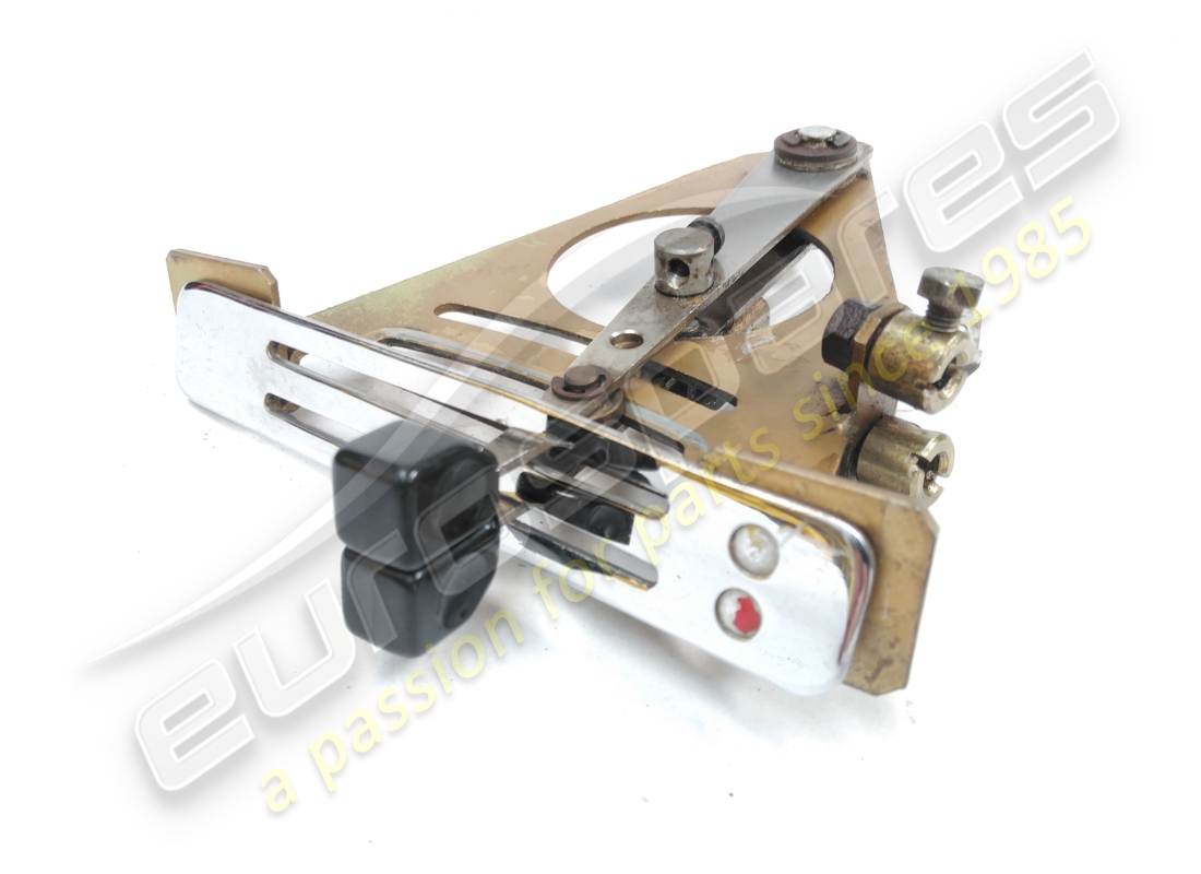 USED ​​Maserati COMPLESSIVO SUPPORTO E LEVE COMANDO STARTER E RISCALDAMENTO PER GUIDA DESTRA . TEILENUMMER 117BV77222 (1)