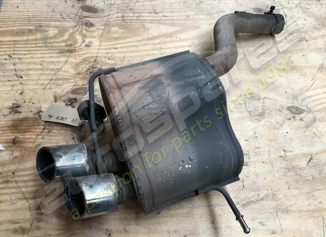 gebrauchter maserati hinterer schalldämpfer links. teilenummer 237724 (2)