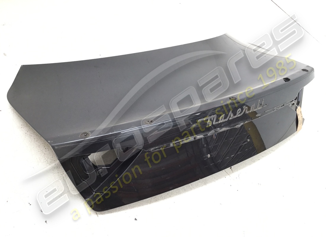 gebraucht maserati cofano posteriore predisposto di fori per spoiler removibile. teilenummer 82083300 (2)