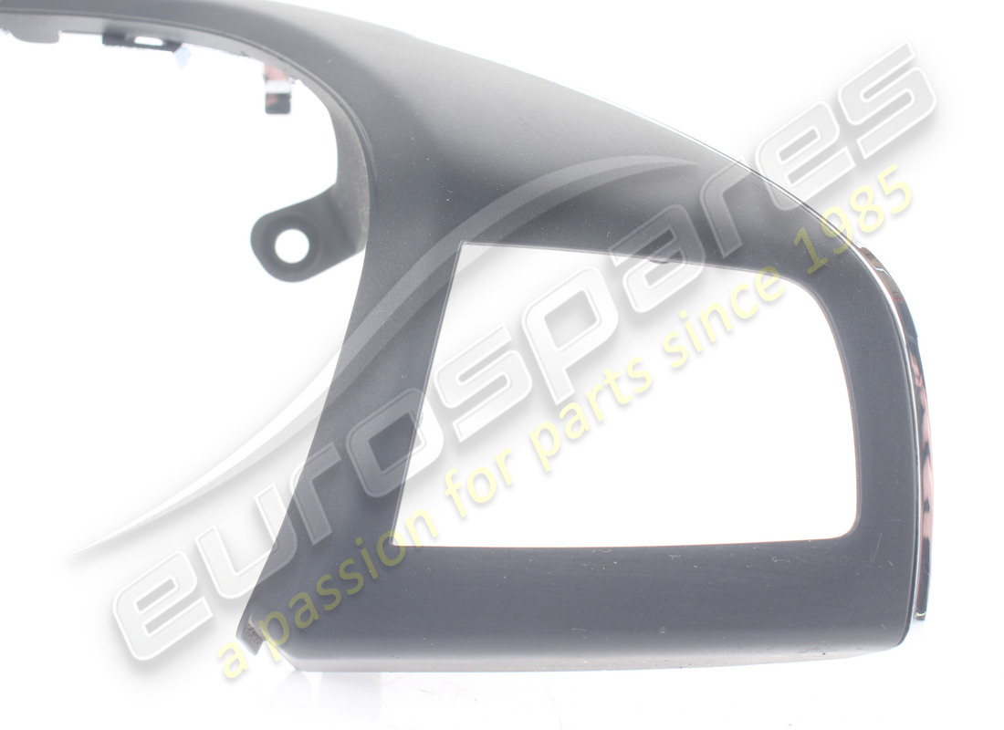 GEBRAUCHTE MASERATI LENKRADVORDERE ZIERLEISTE SCHWARZ. TEILENUMMER 673000082 (3) gebrauchte maserati lenkradvordere zierleiste schwarz. teilenummer 673000082 (3)