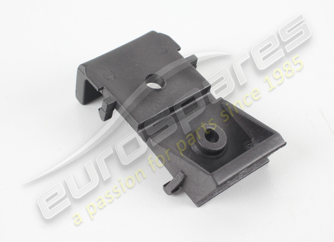 neue maserati schraube. teilenummer 378300357 (1)