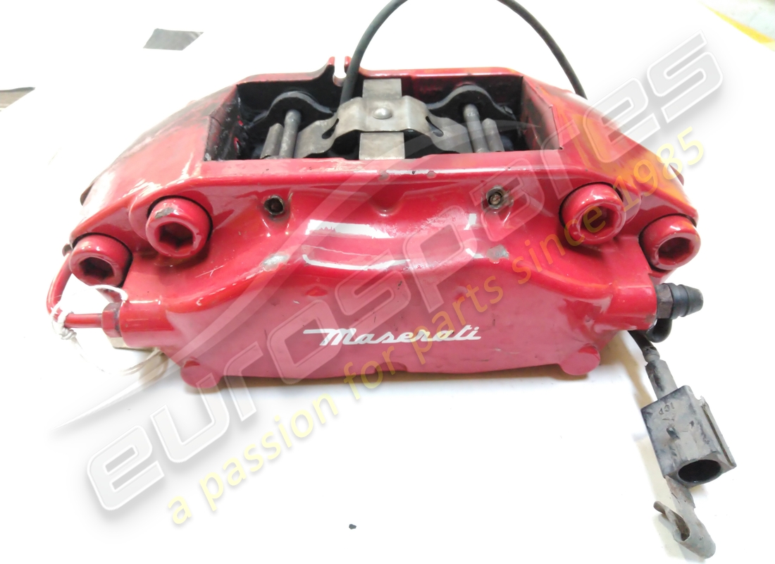 GEBRAUCHTE Maserati BREMSSÄTTEL HINTEN LINKS P4 32 . TEILENUMMER 82102805 (1)