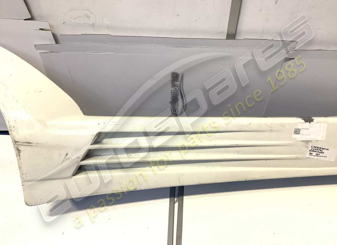neu lamborghini rechte schürze, aussenabdeckung. teilenummer 007010070 (2)