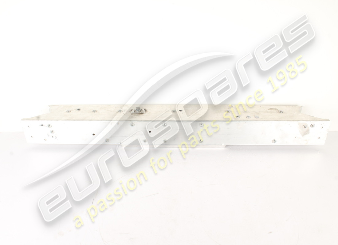 neu ferrari vorderer hilfsrahmen-quertraeger. teilenummer 266037 (2)