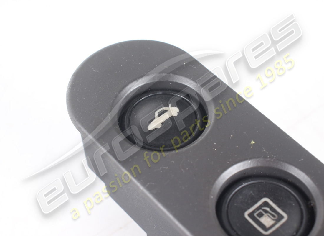 gebraucht ferrari kofferraumhaube und tankdeckel rel. teilenummer 72676419 (2)