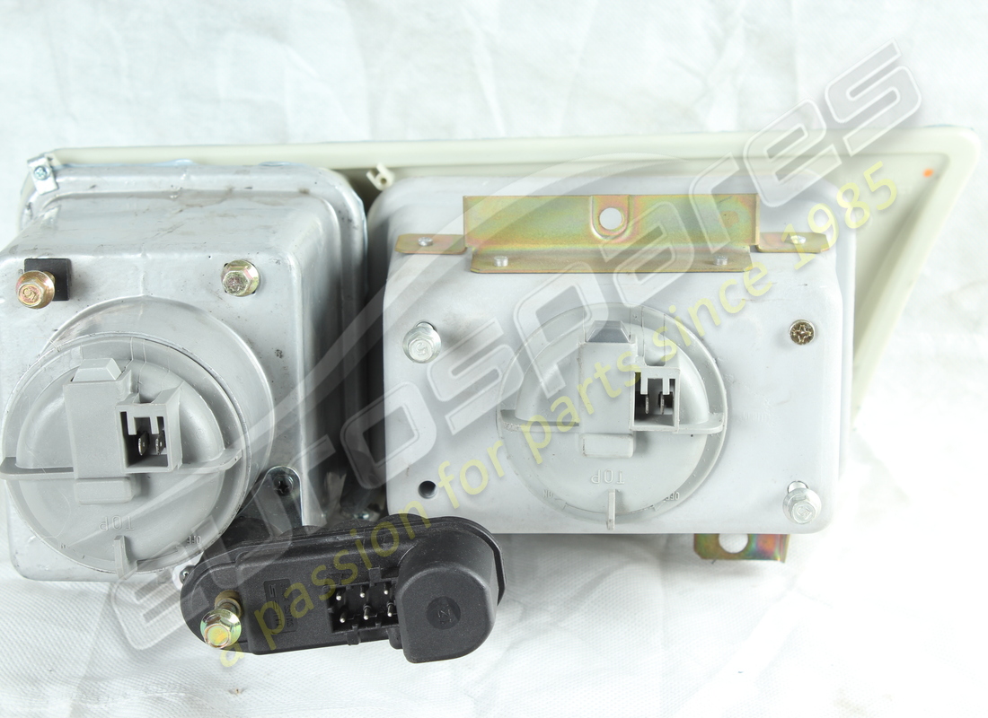 neu maserati komplettes fern-/abblendlicht vorne rechts. teilenummer 363100100 (2)