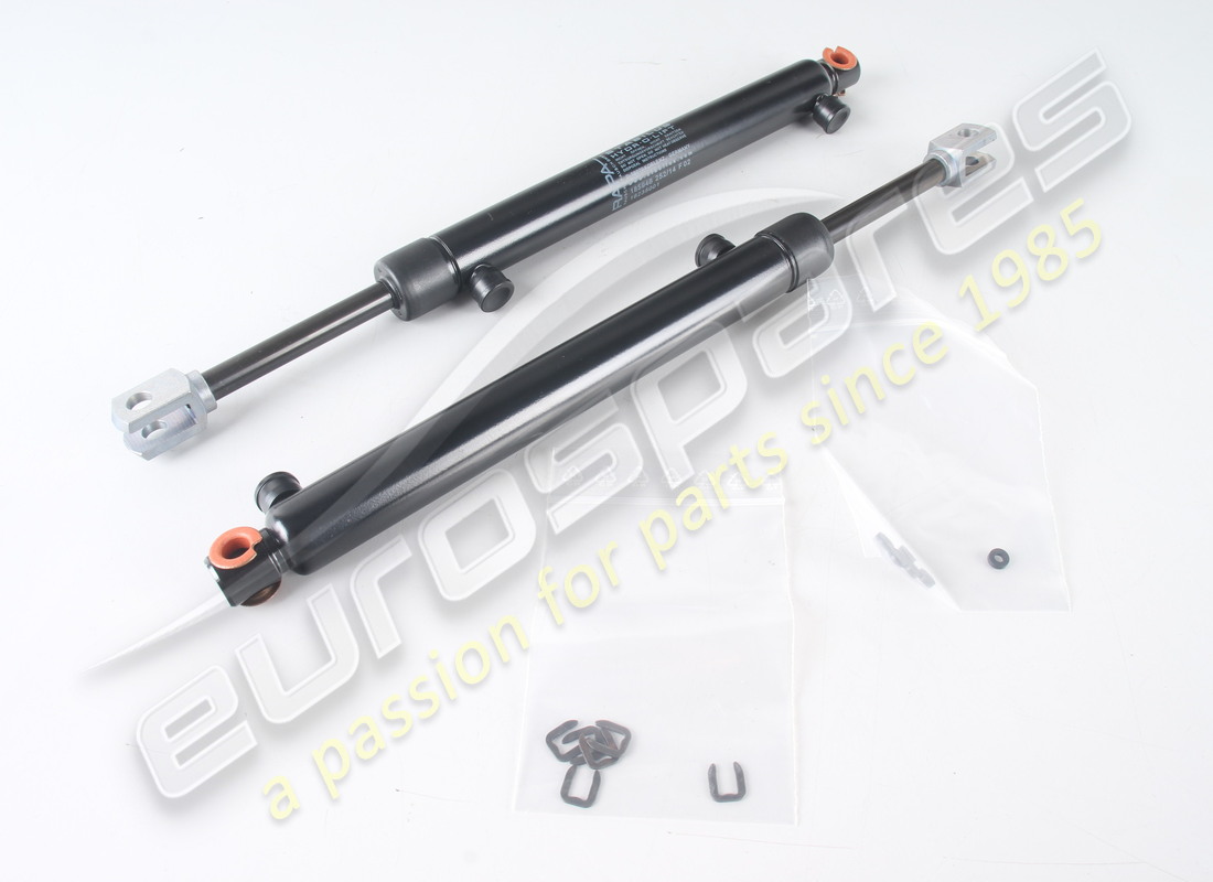 NEUER FERRARI DACHKOLBENSATZ. TEILENUMMER 70003529 (1) neuer ferrari dachkolbensatz. teilenummer 70003529 (1)