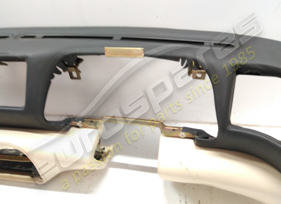 gebrauchter ferrari gepolsterter armaturenbrett-oberrahmen. teilenummer 648847.. (3)