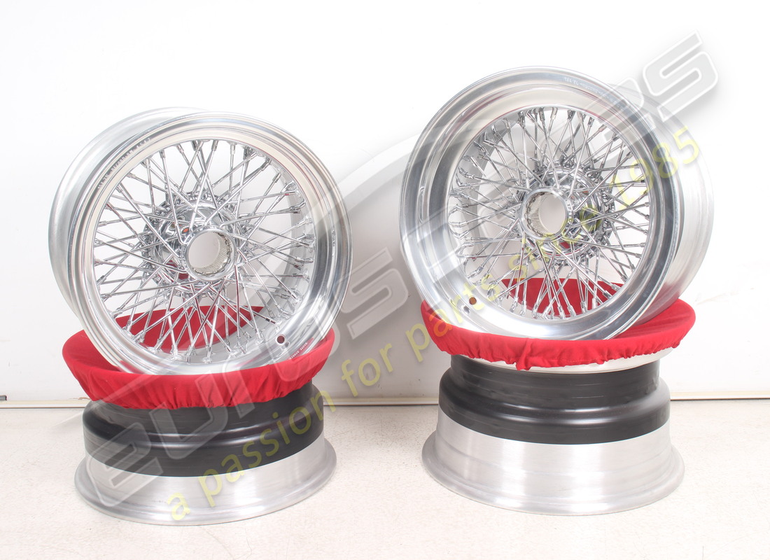 NEU FERRARI BORRANI DRAHT RÄDER SET 15 X 7.5 ZOLL. TEILENUMMER 700835 (1) neu ferrari borrani draht räder set 15 x 7.5 zoll. teilenummer 700835 (1)