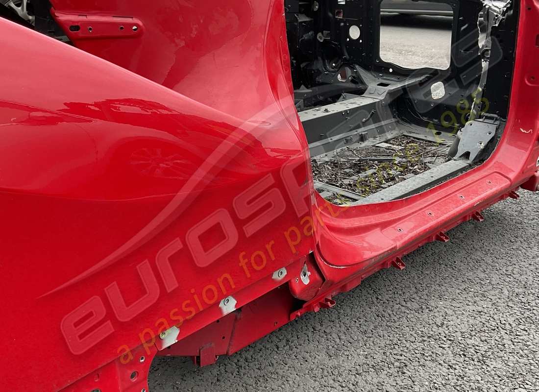 gebrauchte ferrari komplette karosserie. teilenummer 87260000 (9)