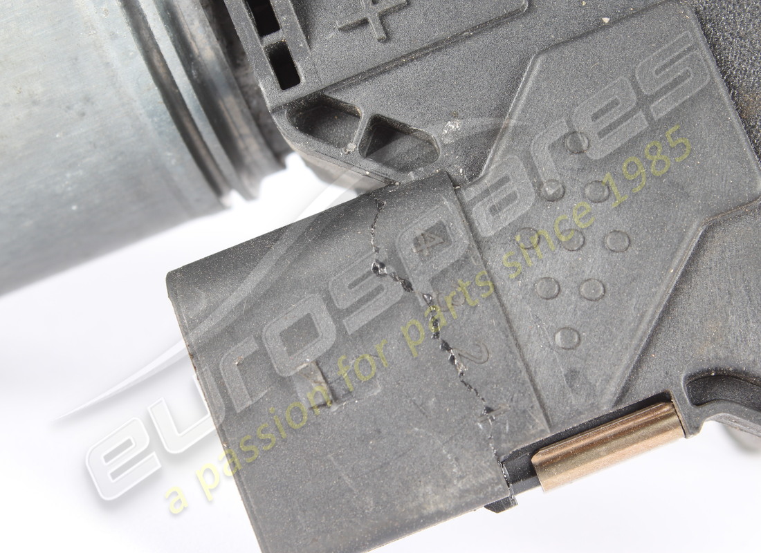 gebrauchter lamborghini wischermotor. teilenummer 472955119 (3)