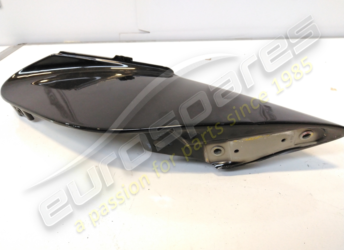 verwendet ferrari lh flank flow splitter. teilenummer 87029400 (3)