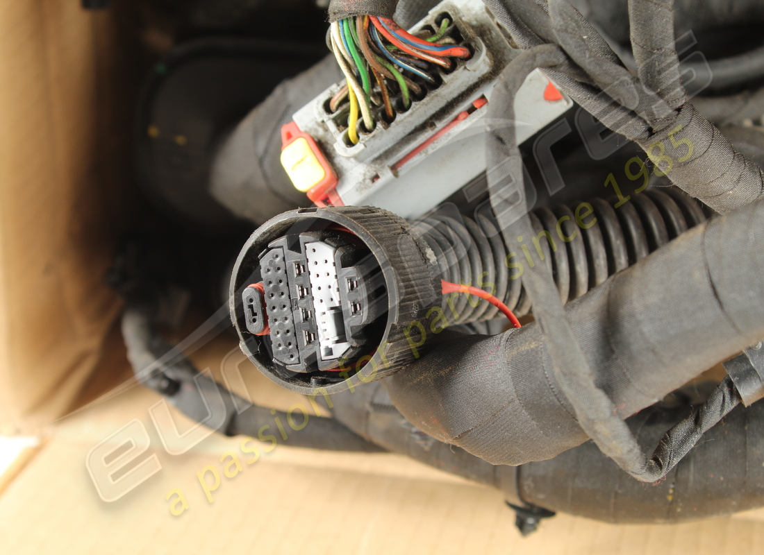 verwendet ferrari hinteres kabel. teilenummer 288048 (3)