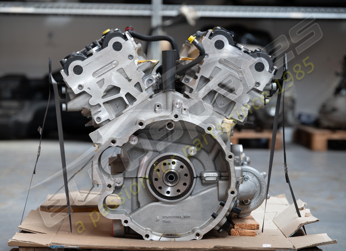 neuer lamborghini lp700 motor. teilenummer 399900138 (4)