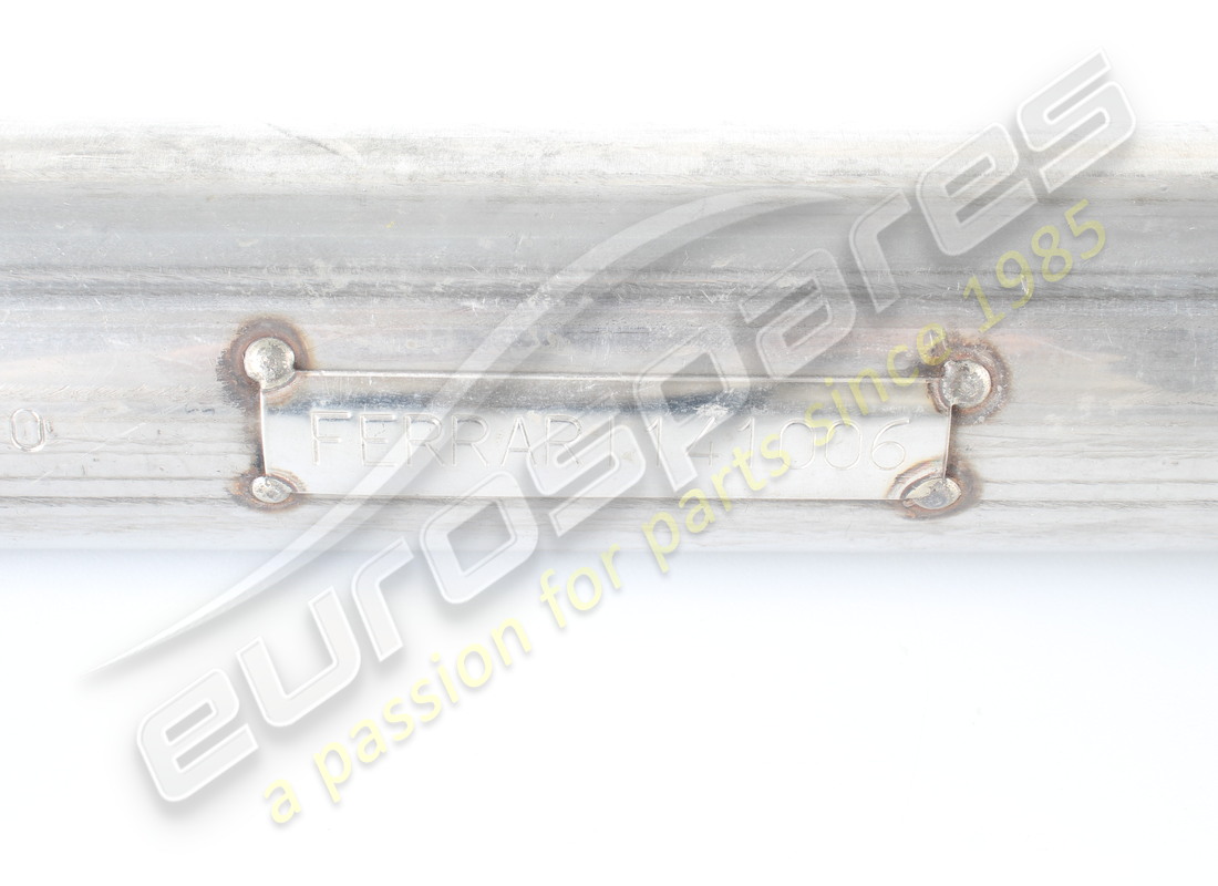 neues ferrari zwischenrohr. teilenummer 141006 (3)