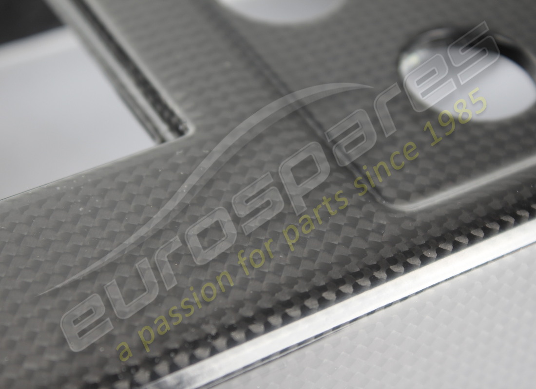neue ferrari zentraltunnelabdeckung. teilenummer 80084900 (2)