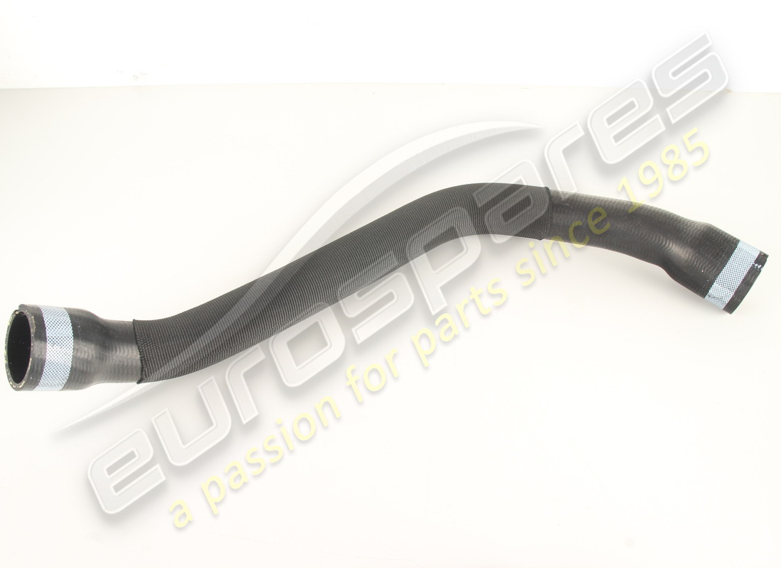 neues maserati zufuhrrohr vom motor zum kühler. teilenummer 237593 (1)