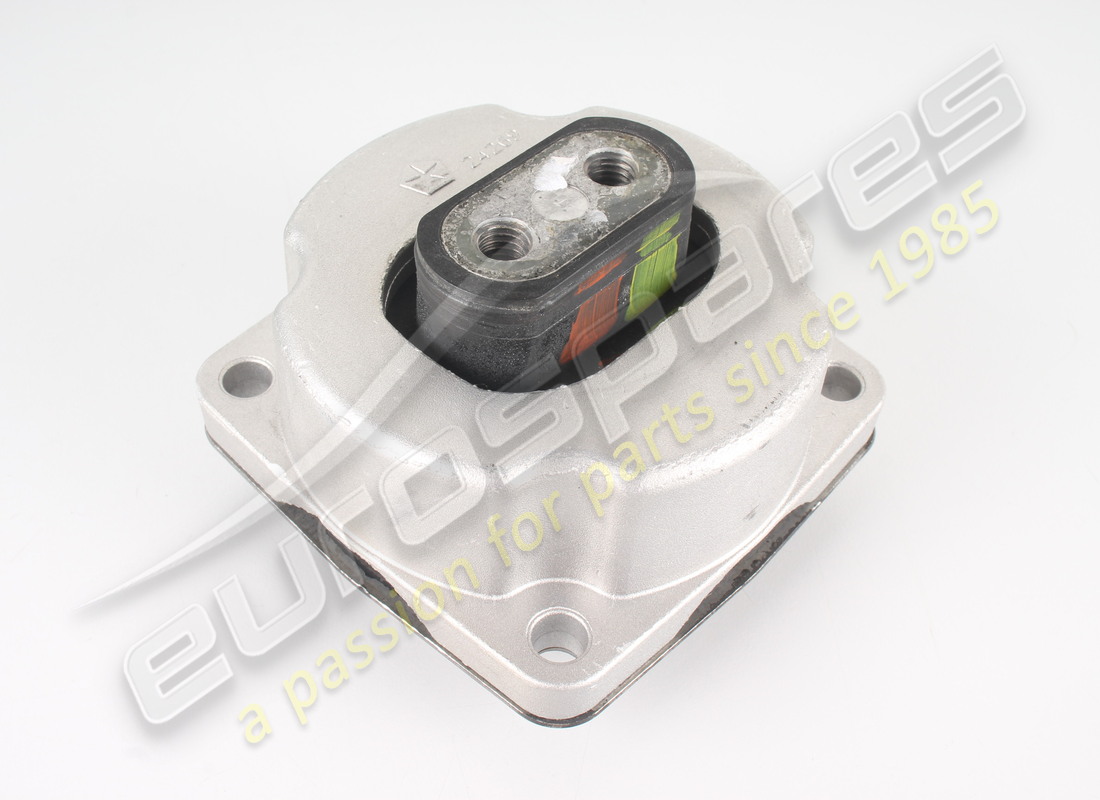 neu maserati kleiner block. teilenummer 675000031 (1)
