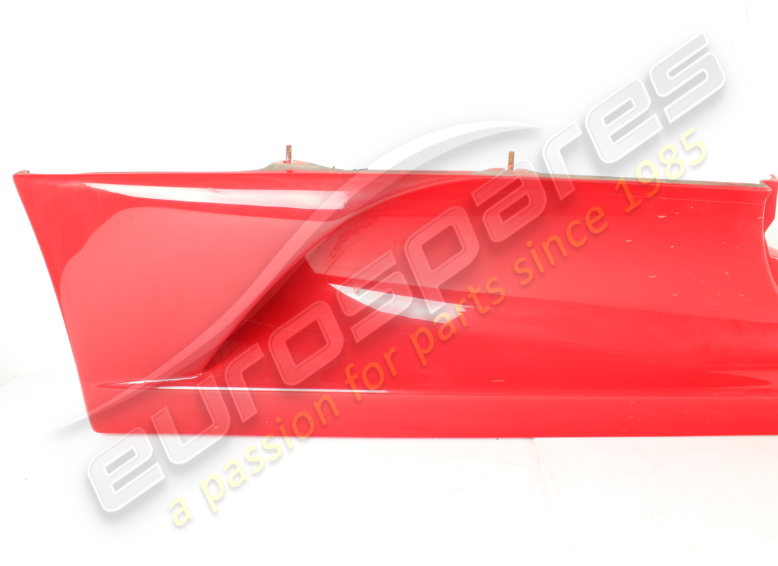 GEBRAUCHTE FERRARI RECHTE UNTERTÜRVERKLEIDUNG. TEILENUMMER 69831610 (2) gebrauchte ferrari rechte untertürverkleidung. teilenummer 69831610 (2)