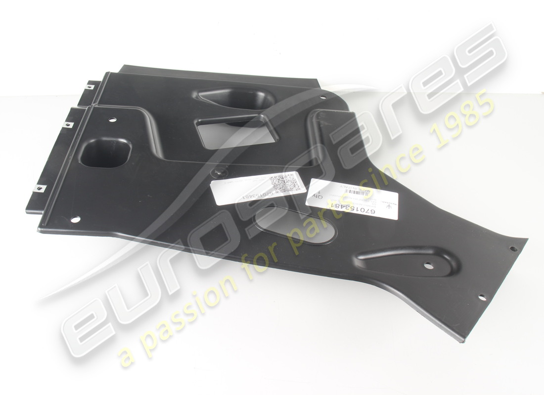 new maserati complete front rh aerodynamic shi. part number 670153481 (3)