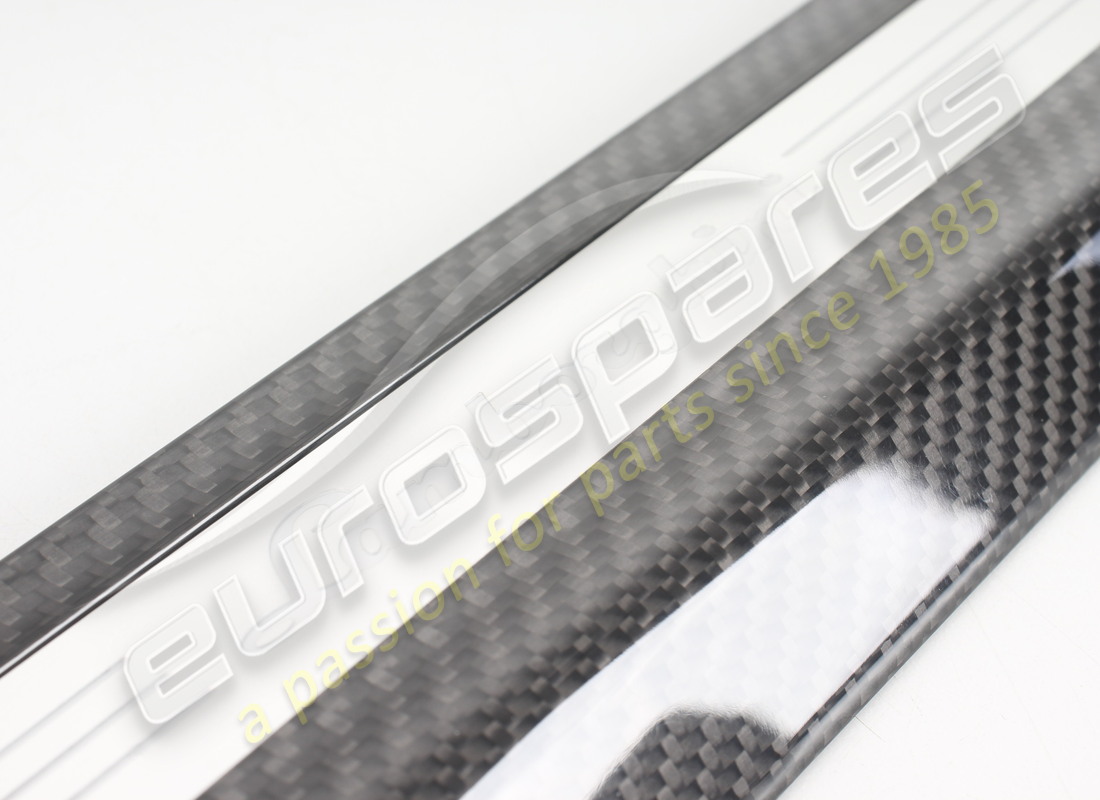 neues lamborghini kit kickplate urus cfk-hinterlicht. teilenummer 4ml069641b (3)