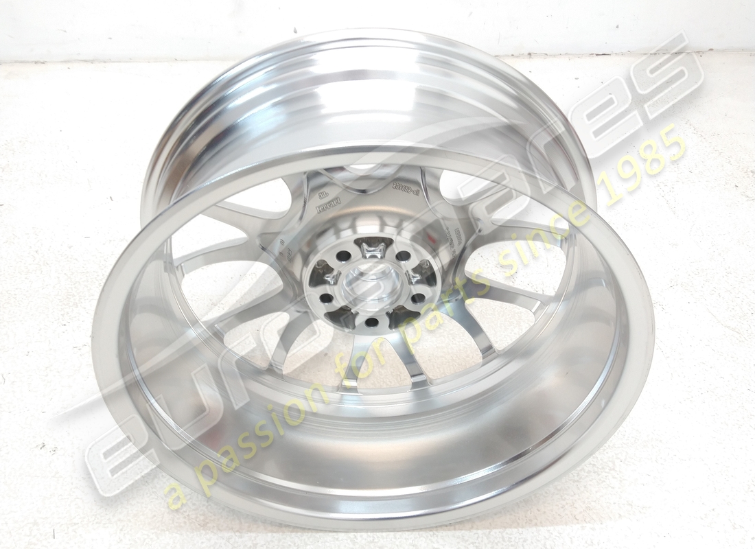 neue ferrari vorderradfelge. teilenummer 239705 (3)