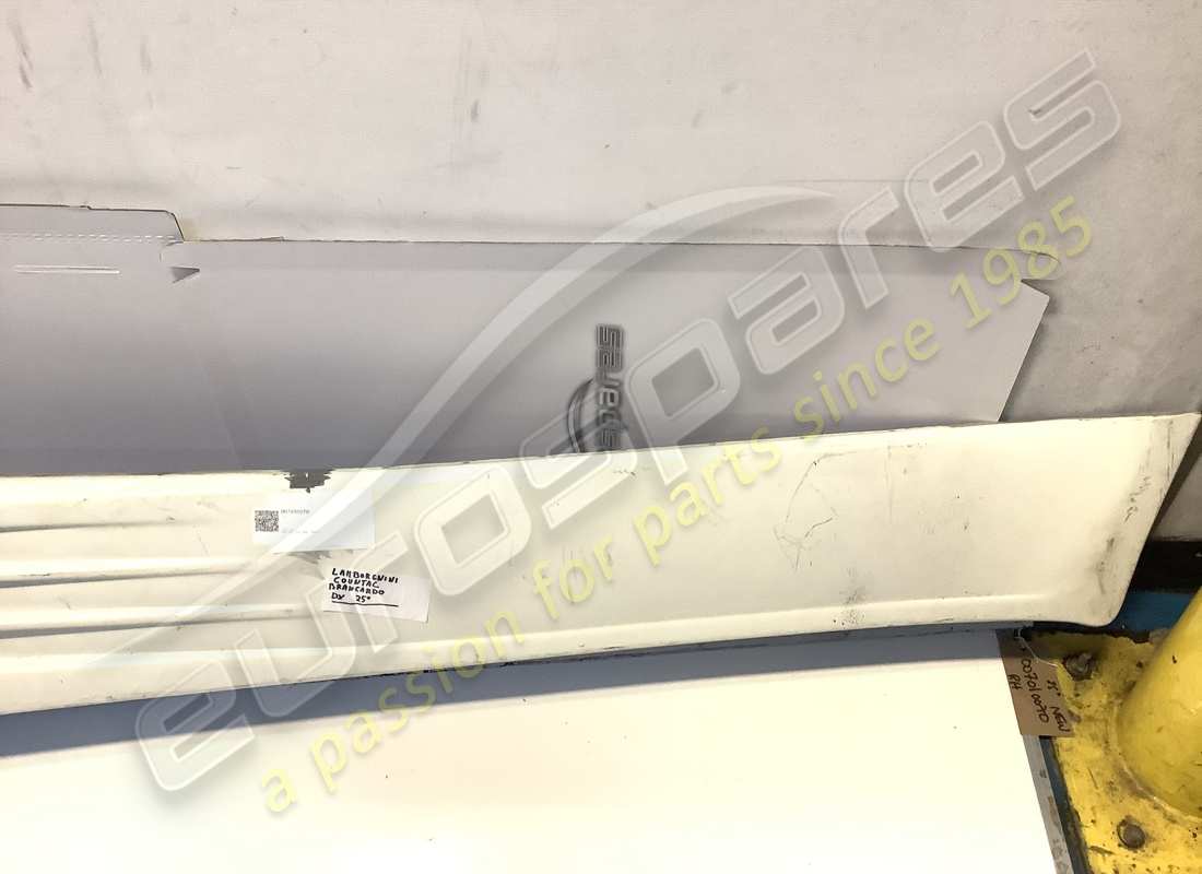 neu lamborghini rechte schürze, aussenabdeckung. teilenummer 007010070 (3)