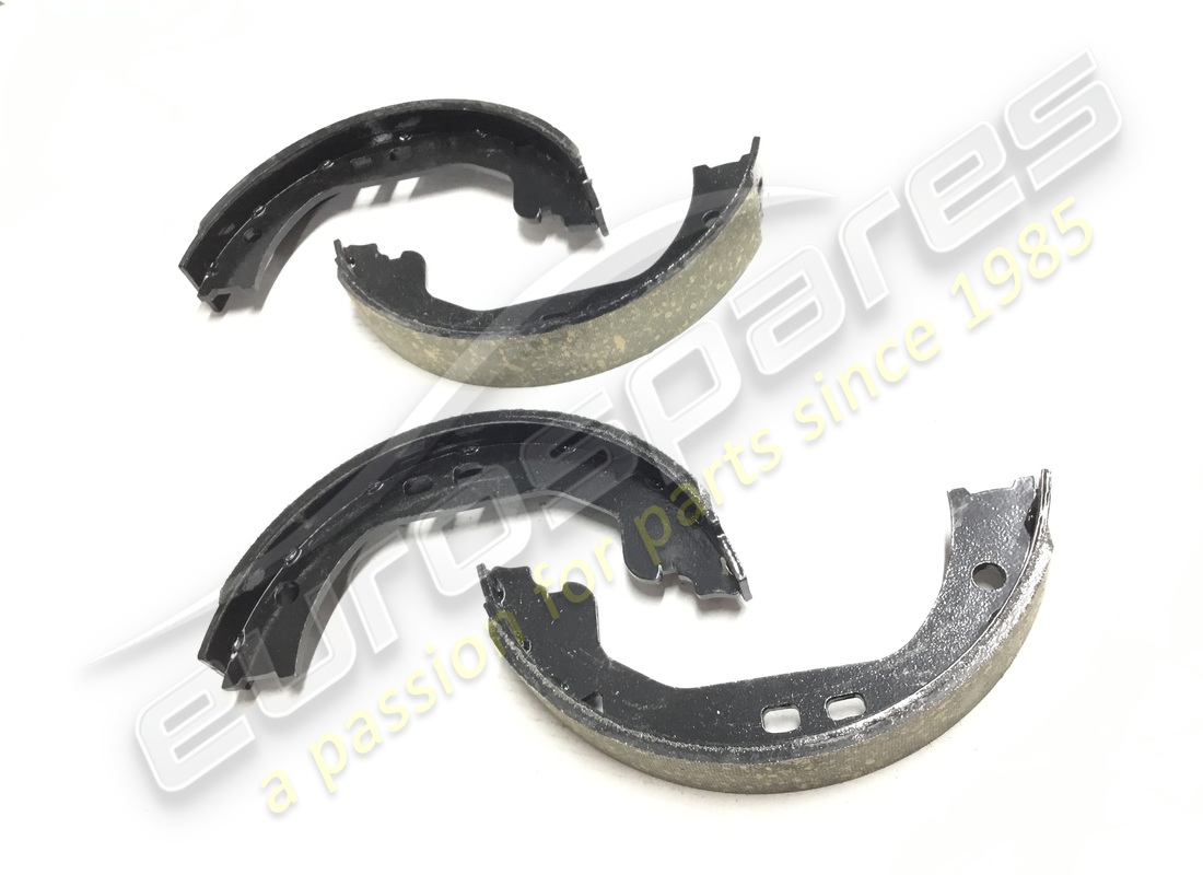 neues maserati hinterformschuhe-kit. teilenummer 673000035 (1)