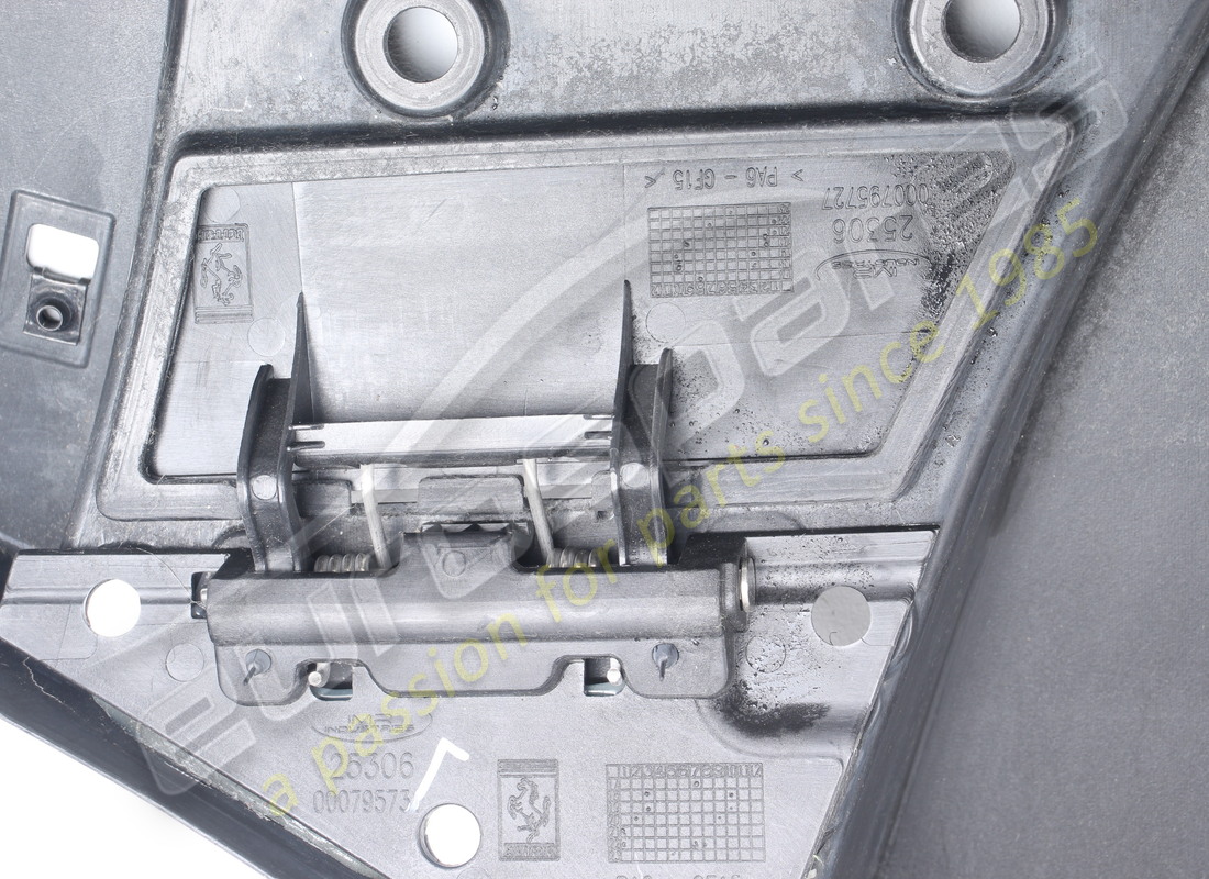 NEU FERRARI KOMPLETTE FRONT FLACHE UNTERBODENVERKLEIDUNG. TEILENUMMER 795715 (3) neu ferrari komplette front flache unterbodenverkleidung. teilenummer 795715 (3)