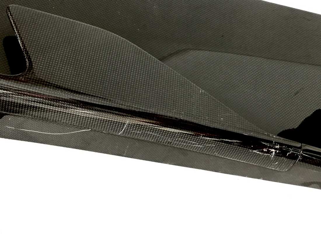 neue (sonstige) ferrari untertürverkleidung rechts. teilenummer 85984600 (2)