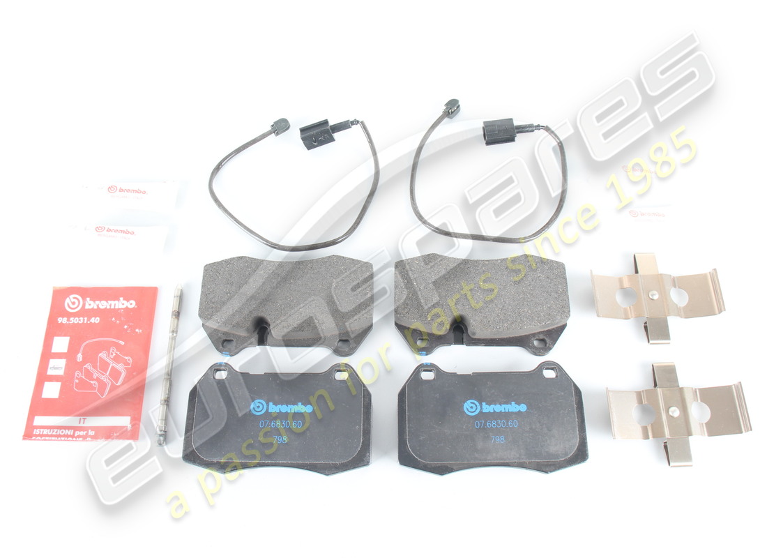 neues ferrari kit vorderer pads mit sprin. teilenummer 70000961 (1)