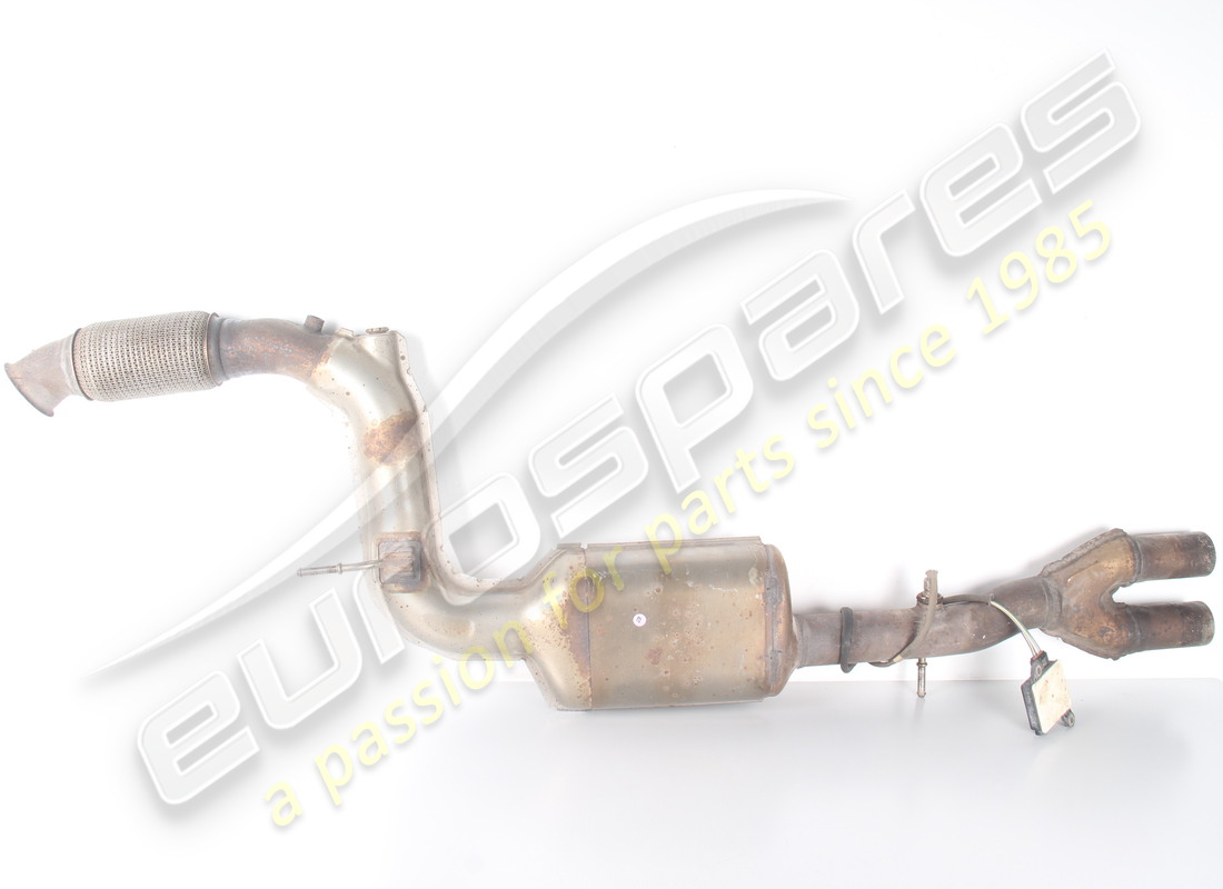 GEBRAUCHTER Maserati ZENTRALER SCHALLDÄMPFER. TEILENUMMER 670034578 (1)