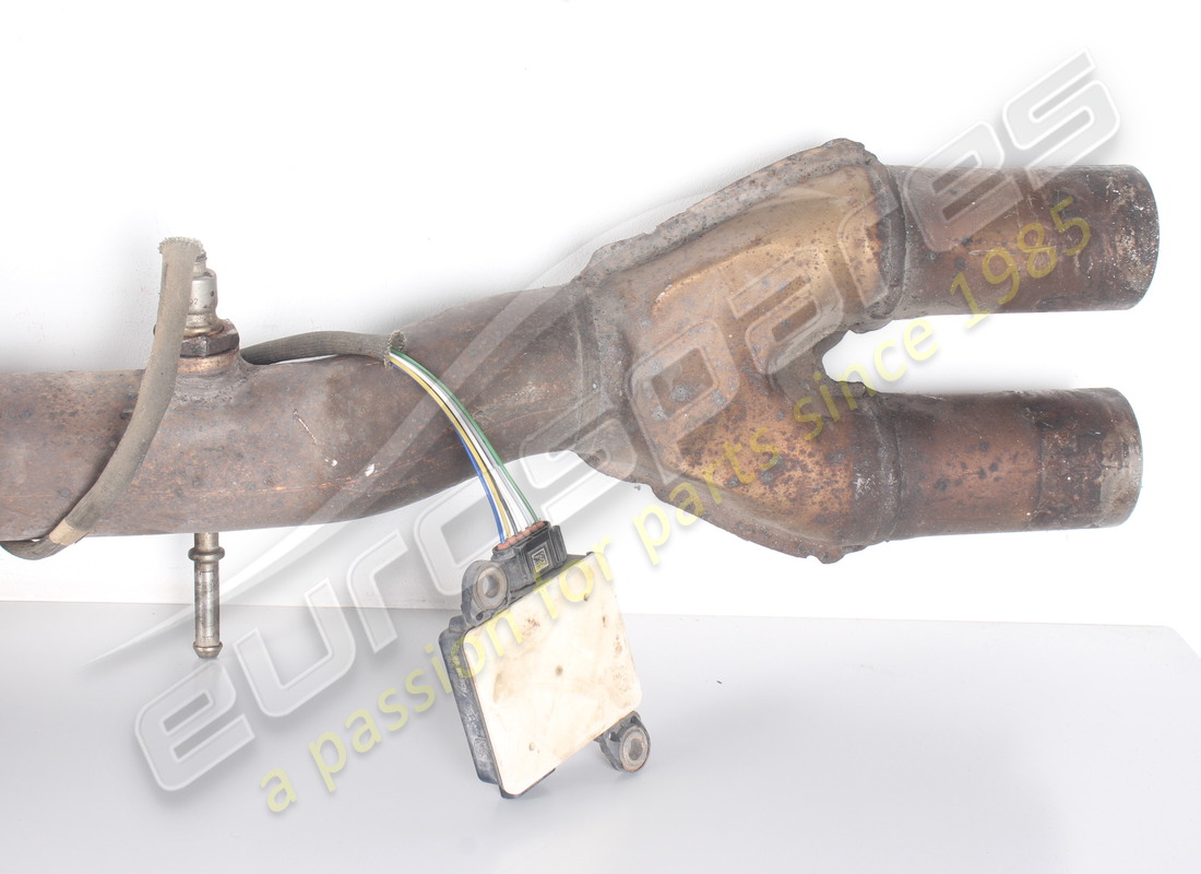 gebrauchter maserati zentraler schalldämpfer. teilenummer 670034578 (4)