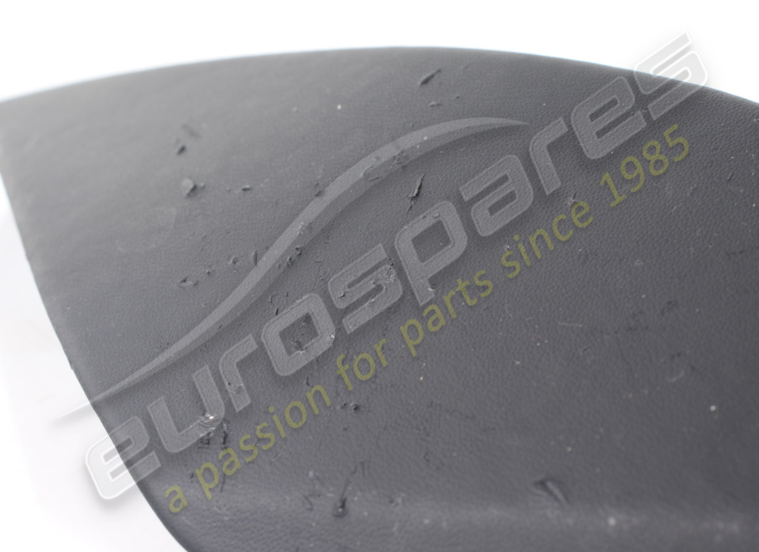 GEBRAUCHTE FERRARI UNTERE RECHTE SÄULENABDECKUNG. TEILENUMMER 840031.. (4) gebrauchte ferrari untere rechte säulenabdeckung. teilenummer 840031.. (4)