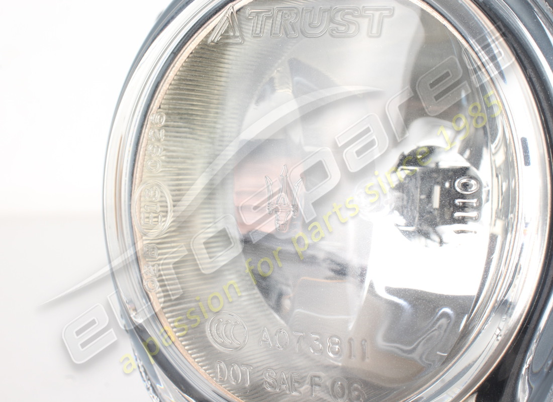 neu maserati nebelscheinwerfer vorne / nebellicht. teilenummer 272726 (4)