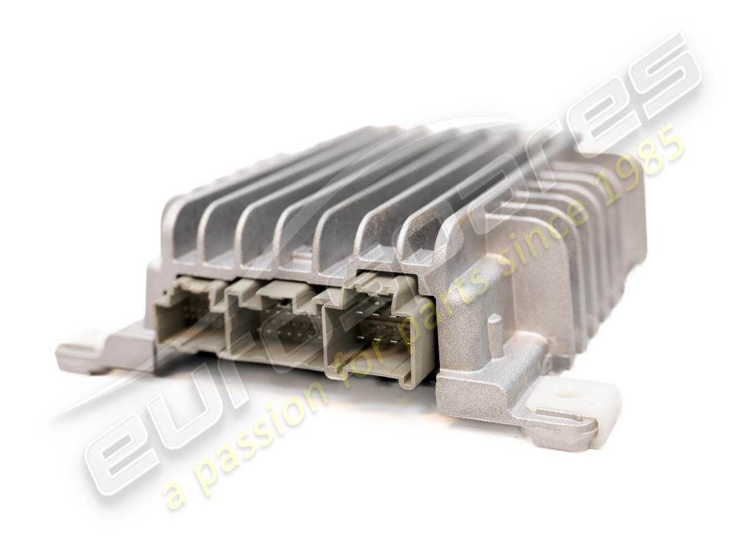 NEUER MASERATI VERSTÄRKER -BOSE PREMIUM SYSTEM-. TEILENUMMER 230520 (2) neuer maserati verstärker -bose premium system-. teilenummer 230520 (2)