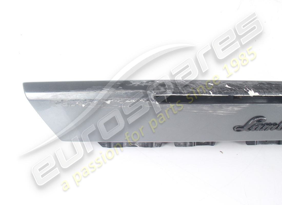 GEBRAUCHT LAMBORGHINI RÜCKWAND OBERTEIL. TEILENUMMER 4T0864487B (2) gebraucht lamborghini rückwand oberteil. teilenummer 4t0864487b (2)