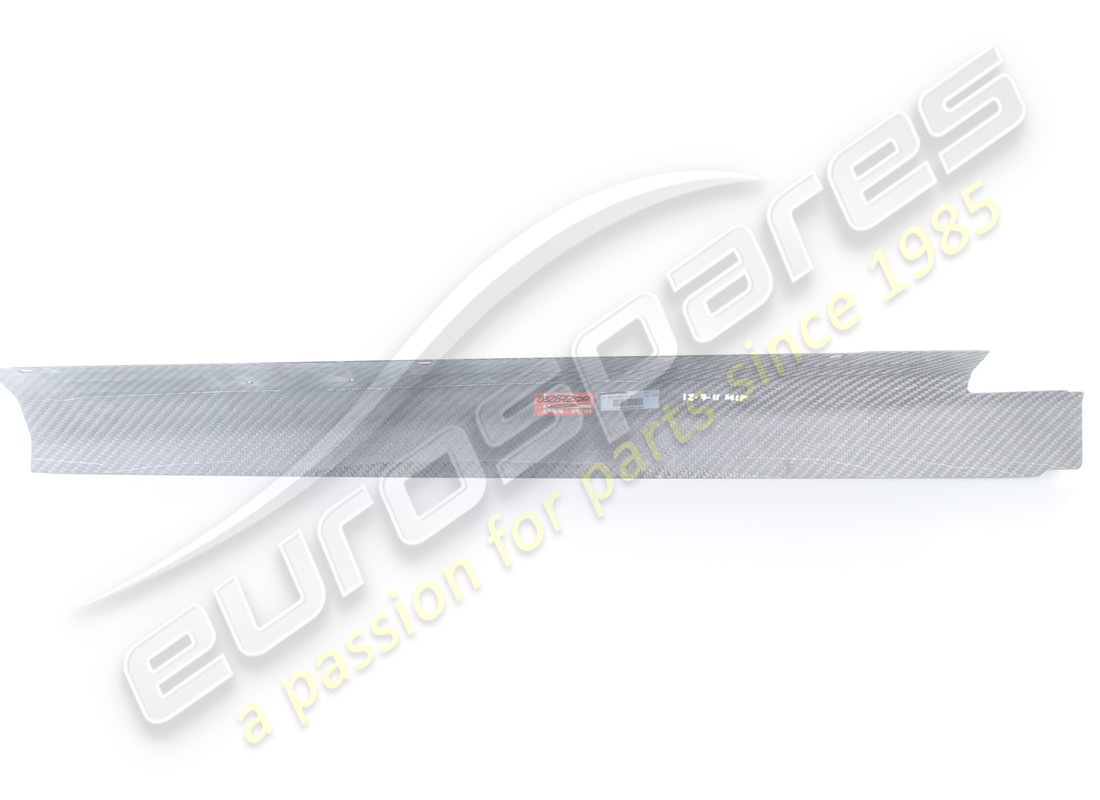 NEUE FERRARI SILL-VERKLEIDUNG LINKS. TEILENUMMER 83287200 (2) neue ferrari sill-verkleidung links. teilenummer 83287200 (2)