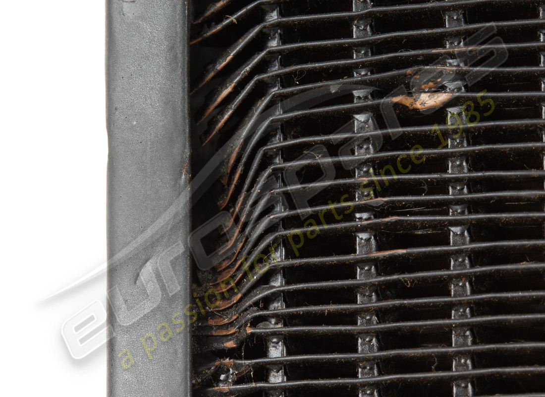 gebrauchter ferrari wasserkühler. teilenummer 107497 (2)