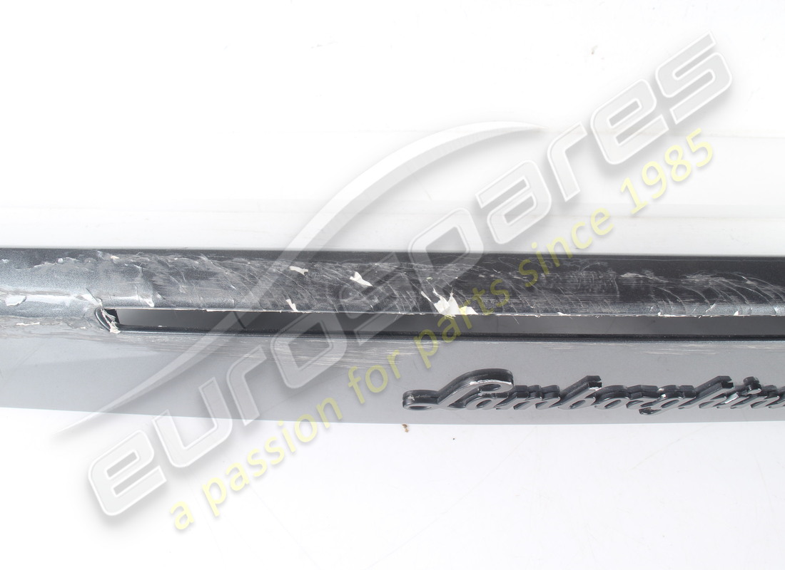 GEBRAUCHT LAMBORGHINI RÜCKWAND OBERTEIL. TEILENUMMER 4T0864487B (7) gebraucht lamborghini rückwand oberteil. teilenummer 4t0864487b (7)