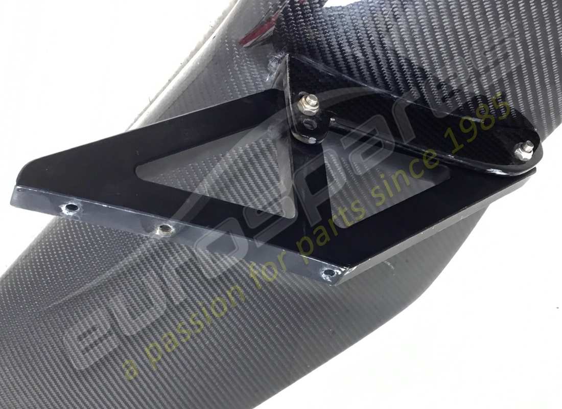 gebrauchter lamborghini heckspoiler. teilenummer 470827933b (4)